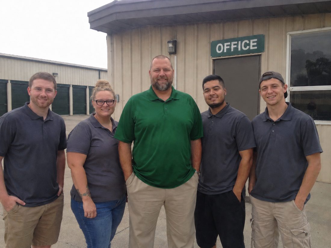 Pest control professionals in Orlando, FL